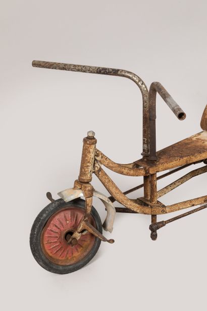 FABRICATION DES ANNEES 50/60
Tricycle rameur...