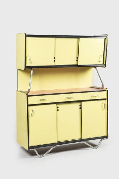 Cuisine en formica jaune et rouge : buffet,...