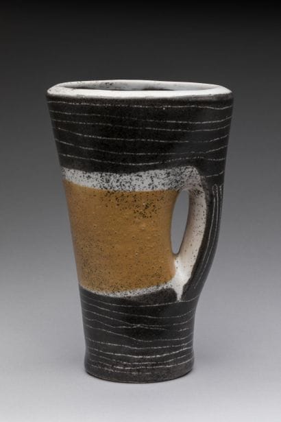 * MADO JOLAIN (1919-2021)
Chope ; la prise...