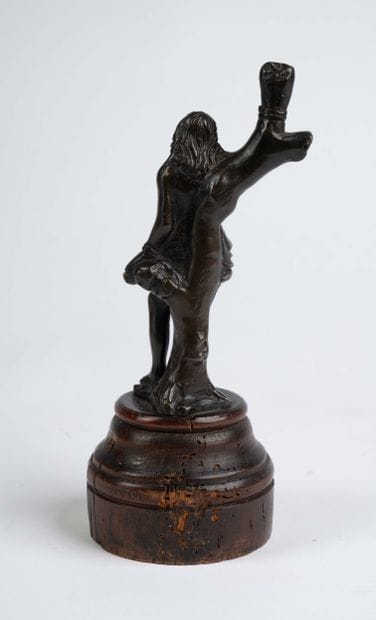 Saint Sébastien en bronze, patine brune naturelle.
Flandres...
