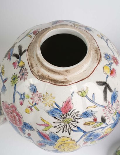 CHINA, 20th century 
Two lidded porcelain...