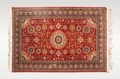 Russe Tapis laine Sur fond rouge SHIRVAN...