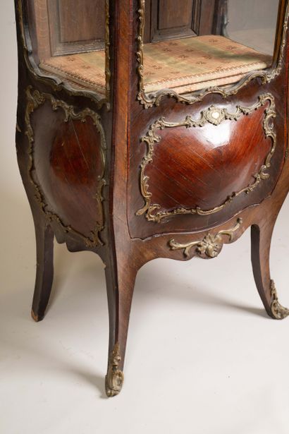 Curved display cabinet in rosewood veneer,...