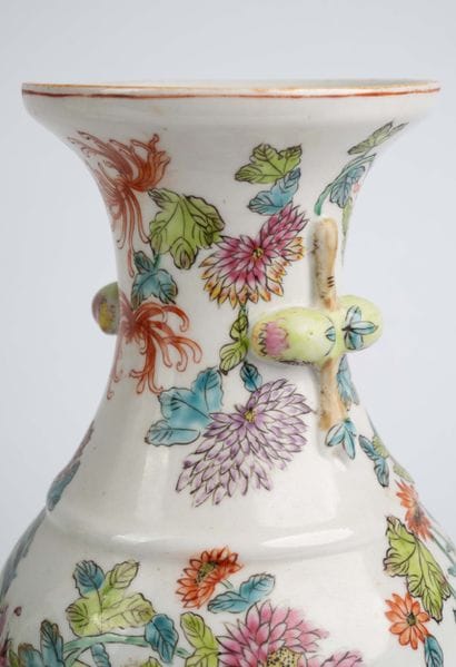 CHINA, 20th century 
Pair of baluster vases...