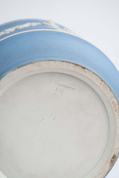WEDGWOOD - Paire de cache-pots circulaires,...