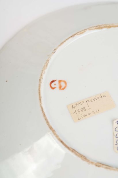Set of 3 plates and a saucer in late 18th-century...