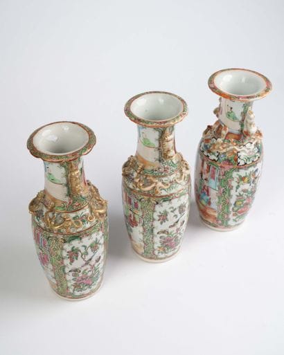 CHINA, 19th century 
Three Canton porcelain...