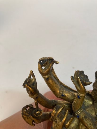 SINO-TIBETAN WORK - 18th century
Gilded bronze...