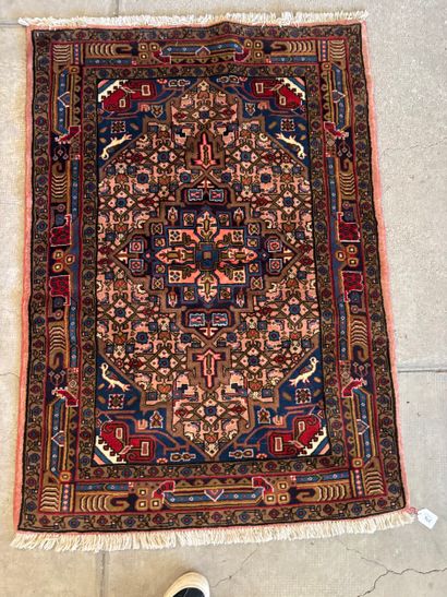 Tapis en laine nomade à décor de géométries,...