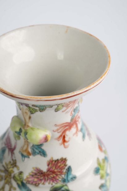 CHINA, 20th century 
Pair of baluster vases...