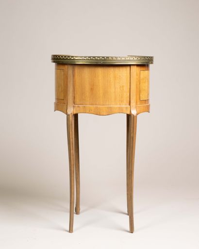 Table chiffonnière en placage de bois Indigènes...