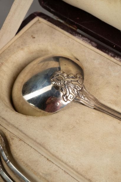 Solid silver cutlery set, featuring a twisted-wire...