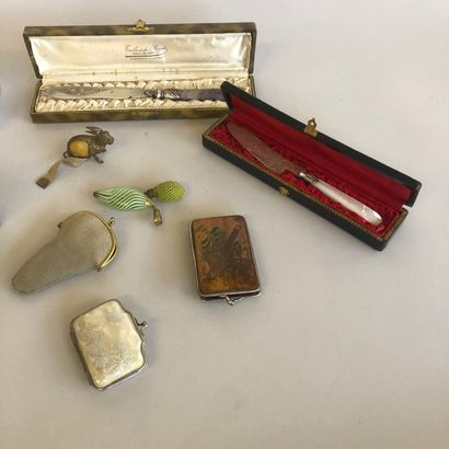 Assorted set: 
- silver and mother-of-pearl...