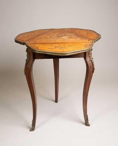 Polylobed clover-shaped table in rosewood...