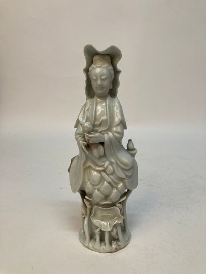 CHINA, Dehua - 20th century
Porcelain Guanyin...