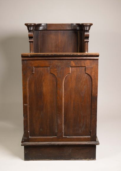 Paire de stalles d’église en chêne mouluré
XIXe...
