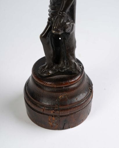 Saint Sébastien en bronze, patine brune naturelle.
Flandres...