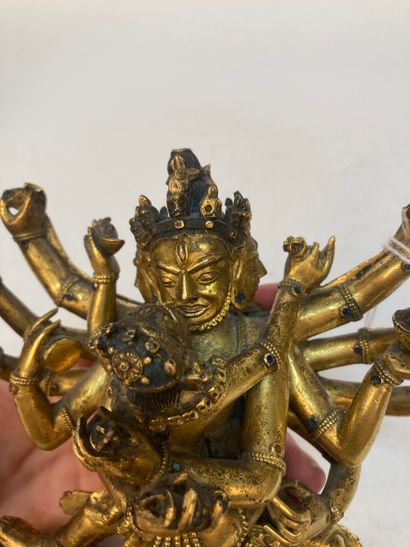 SINO-TIBETAN WORK - 18th century
Gilded bronze...
