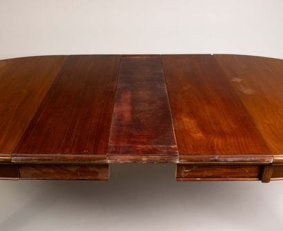 Dining table and 8 chairs
(with 3 extension...