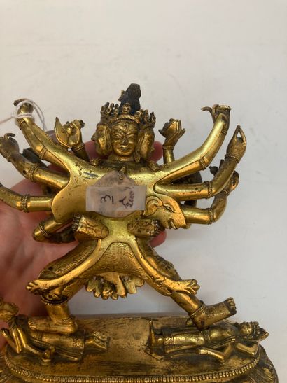SINO-TIBETAN WORK - 18th century
Gilded bronze...