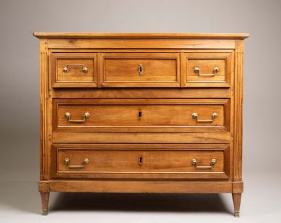 Quadrangular chest of drawers made of molded...