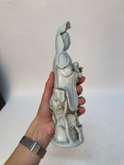 CHINA, Dehua - 20th century
Porcelain Guanyin...