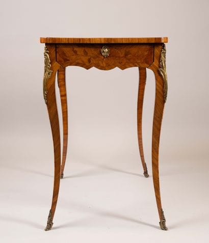 Quadrangular table in rosewood veneer inlaid...