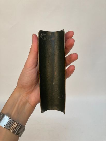 CHINA - 19th century
Two gilded bronze wrist...