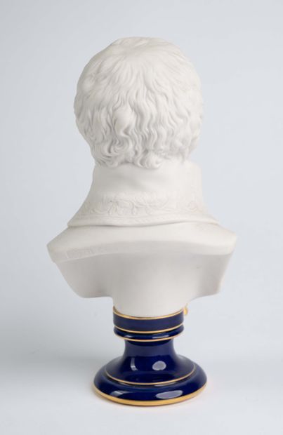 Sèvres, buste de Napoléon 1er en biscuit...