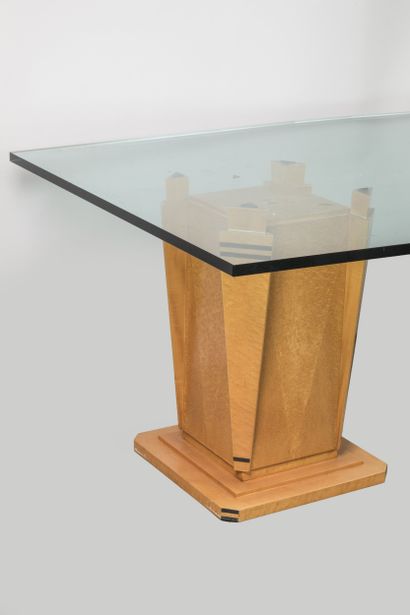 TRAVAIL CONTEMPORAIN
Grande table de salle...