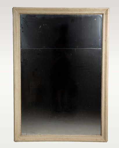Miroir de trumeau de forme quadrangulaire...