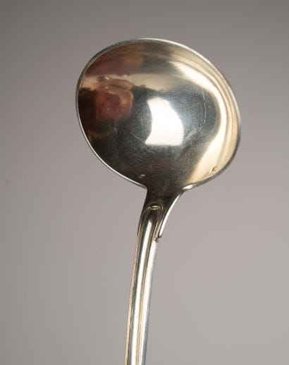 Small set of silverware consisting of:
-...