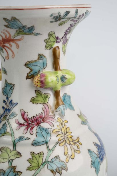 CHINA, 20th century 
Pair of baluster vases...