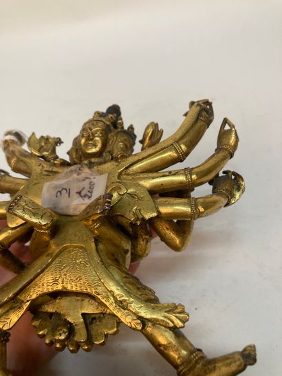SINO-TIBETAN WORK - 18th century
Gilded bronze...