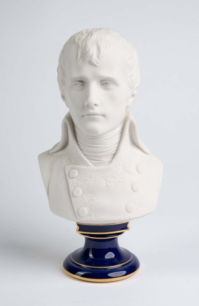 Sèvres, buste de Napoléon 1er en biscuit...