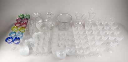 Service de verres et à dessert en cristal...