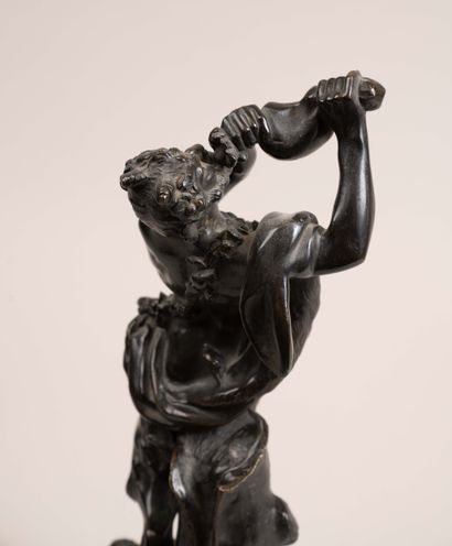 Clodion, d'après 
Satyre buvant 

Bronze...