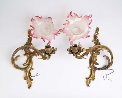 Paire d’appliques à un bras de lumière en...