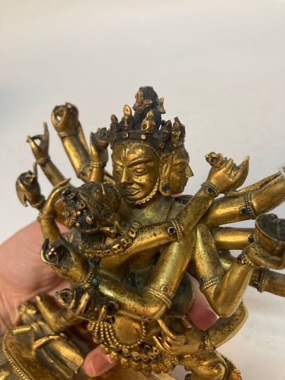 SINO-TIBETAN WORK - 18th century
Gilded bronze...