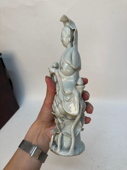 CHINA, Dehua - 20th century
Porcelain Guanyin...