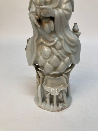 CHINA, Dehua - 20th century
Porcelain Guanyin...