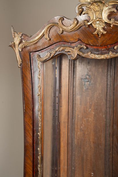Curved display cabinet in rosewood veneer,...