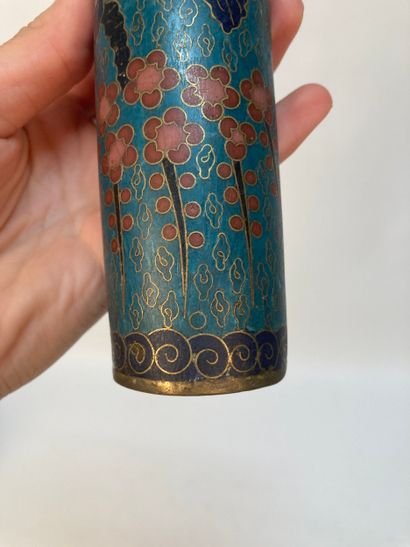 CHINA - 19th century
Two gilded bronze wrist...