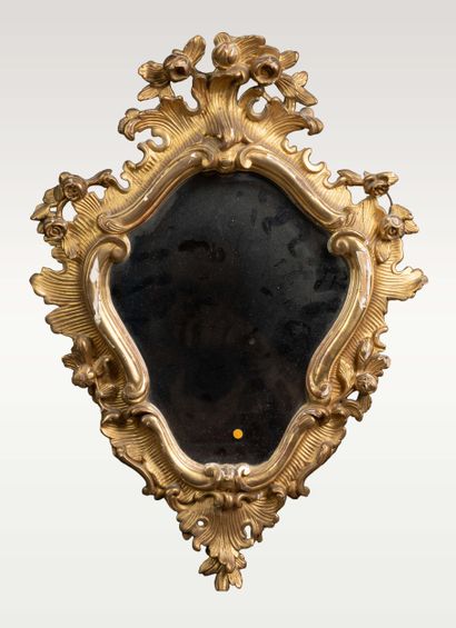 Miroir d'applique en bois mouluré, stuqué...