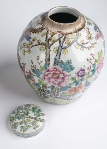 CHINA, 20th century 
Two lidded porcelain...