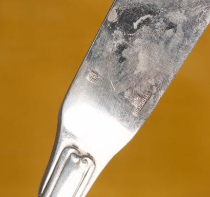 Set of 12 silver plated fish cutlery pieces...