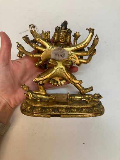 SINO-TIBETAN WORK - 18th century
Gilded bronze...