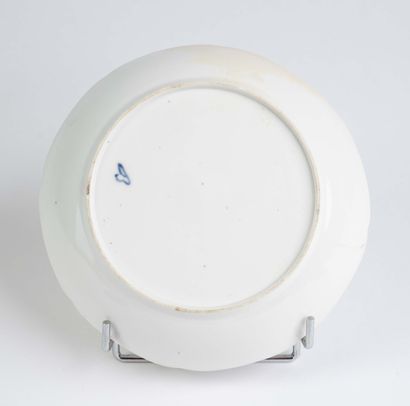 BOISSETTES, 18th century 
Scalloped earthenware...