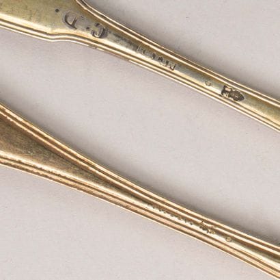 A vermeil set consisting of 5 dessert forks...