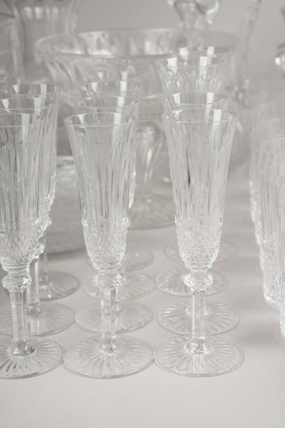 Service de verres et à dessert en cristal...